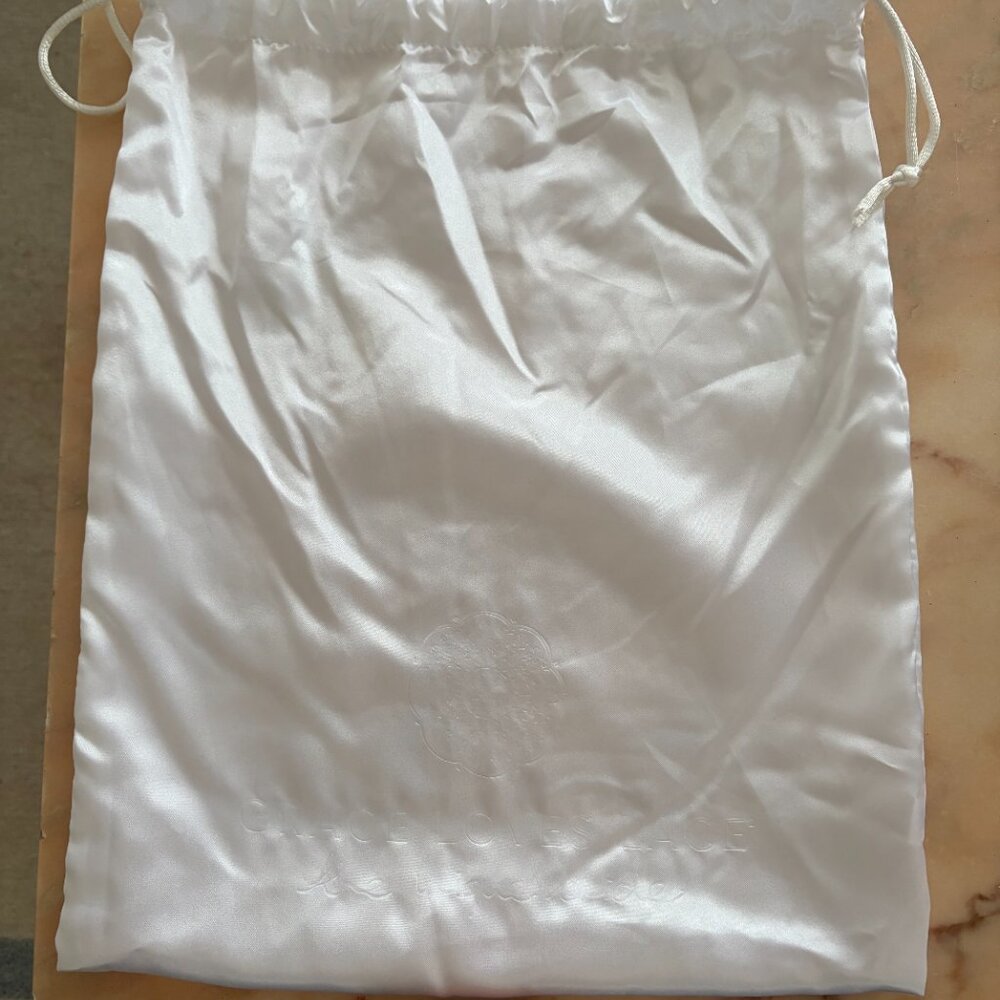 Grace Love Lace Gabriela silk chiffon cathedral veil NWT - Picture 8 of 8